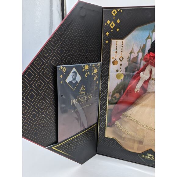 Disney - Snow White Limited Edition Doll – Disney Designer Collection - Picture 5 of 7